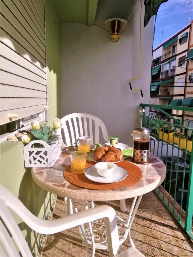 Apartamento En El Centro De Alicante Exterior photo